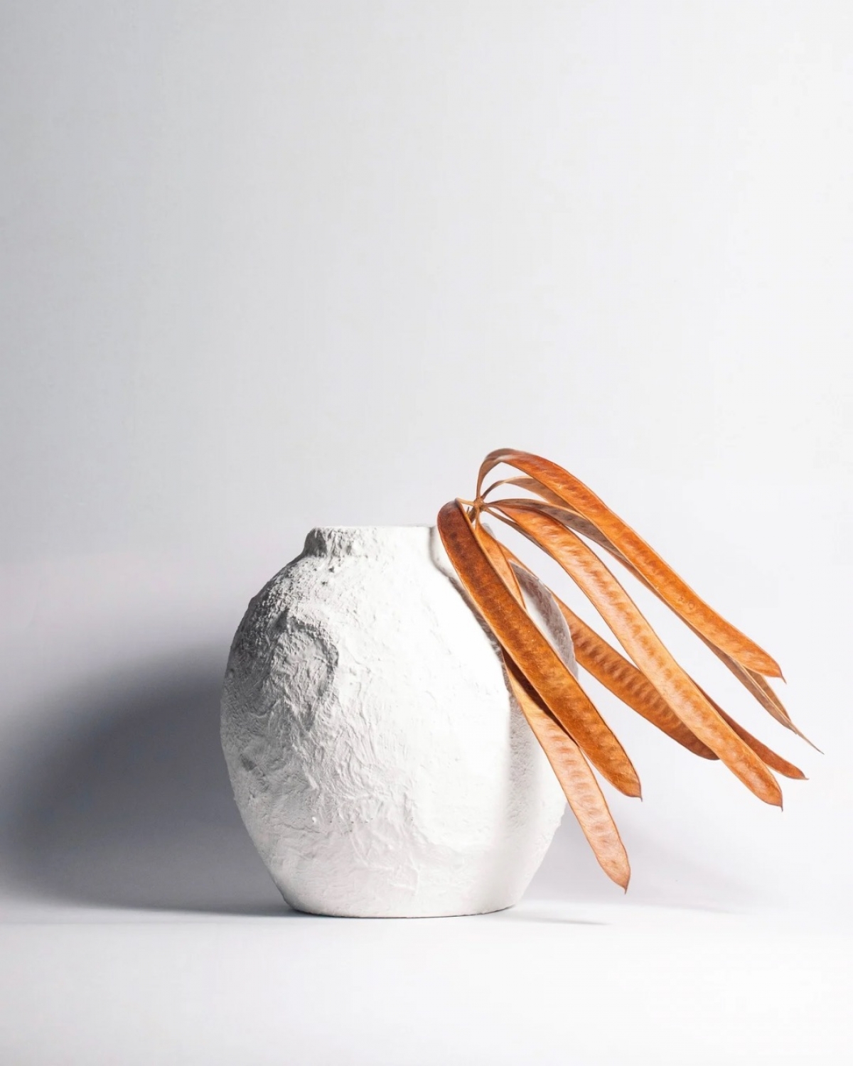 MOON HUSK CERAMIC VASE