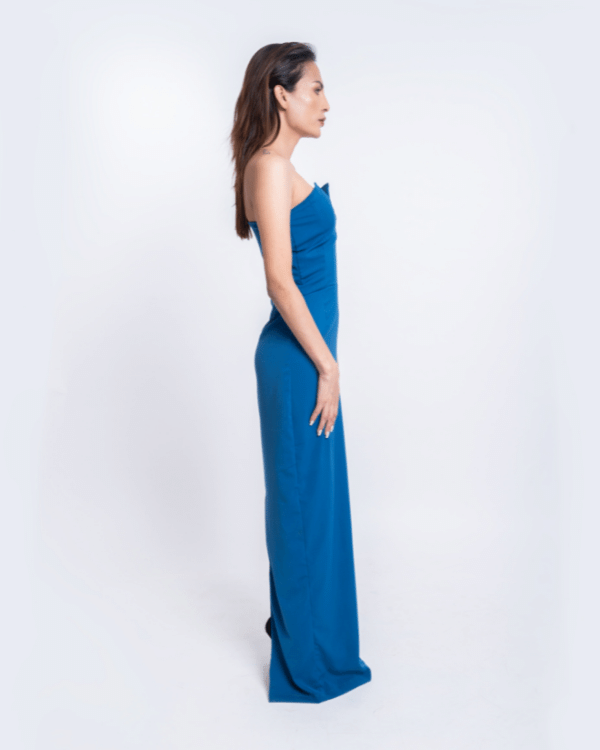 STRAPLESS CREPE GOWN