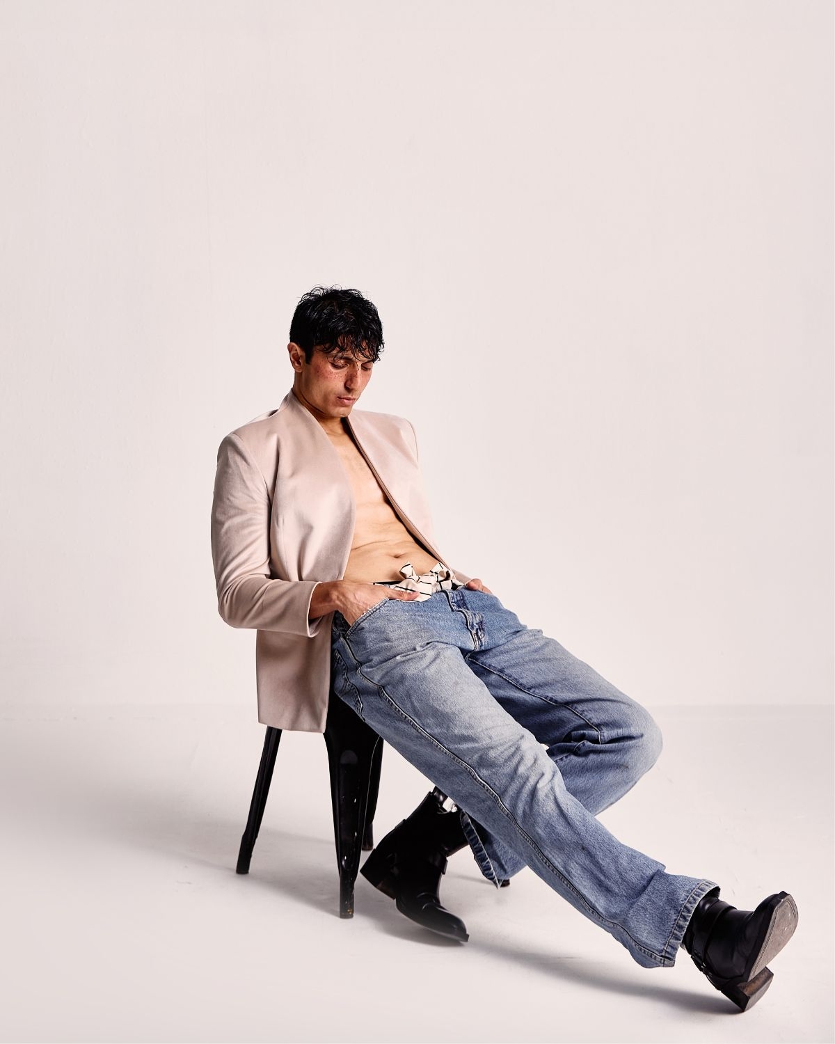 EON COLLARLESS BLAZER